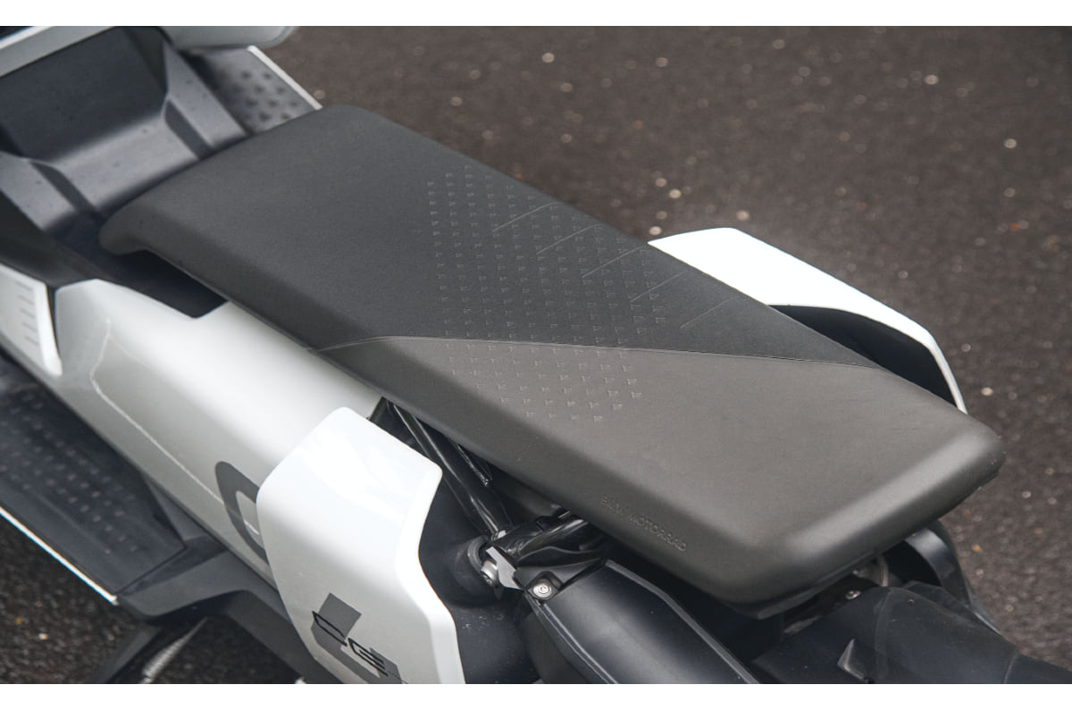 BMW CE 04 seat